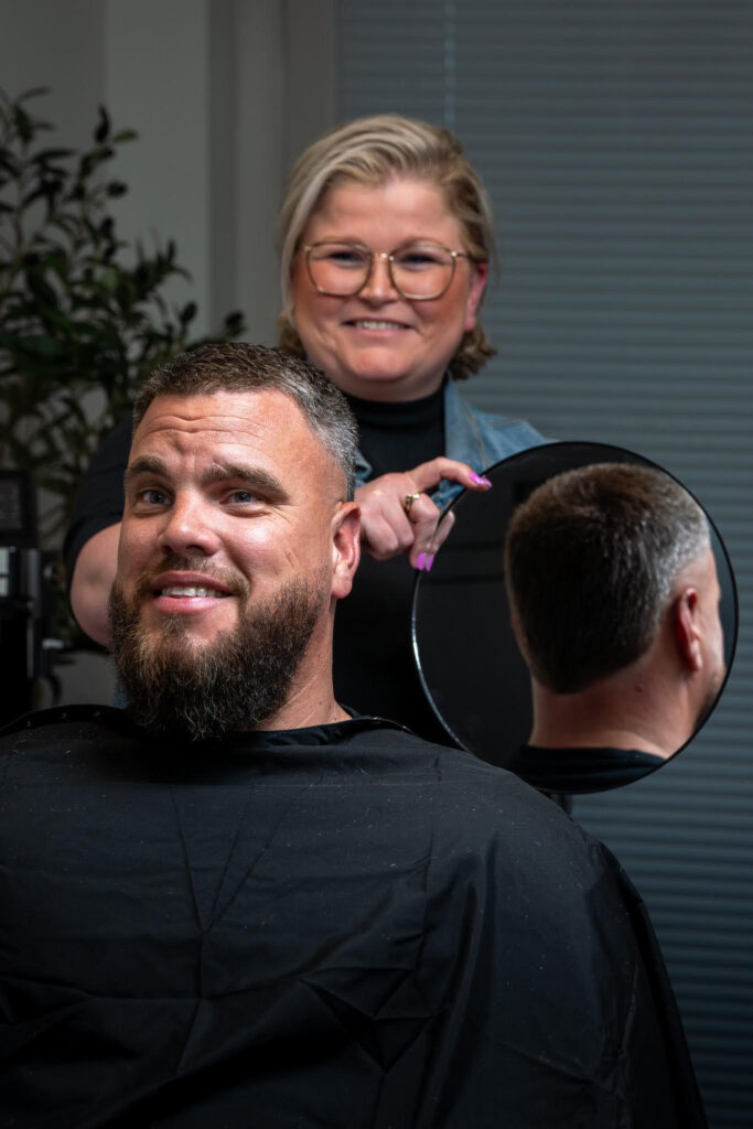 De Mannenkapper spiegel